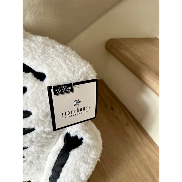 Storehouse Plush Skeleton Pillow 5 Foot Halloween Decor TikTok Viral HTF In Hand - Picture 4 of 6